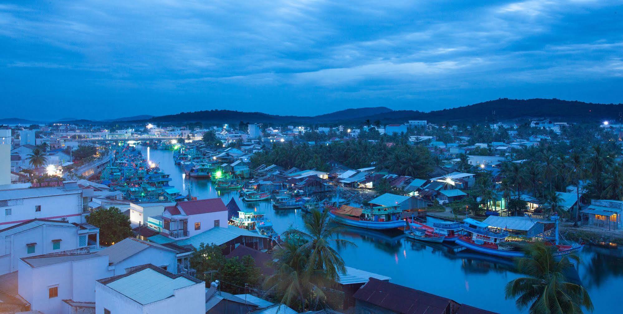 Blue Sky Phu Quoc Hotel Экстерьер фото