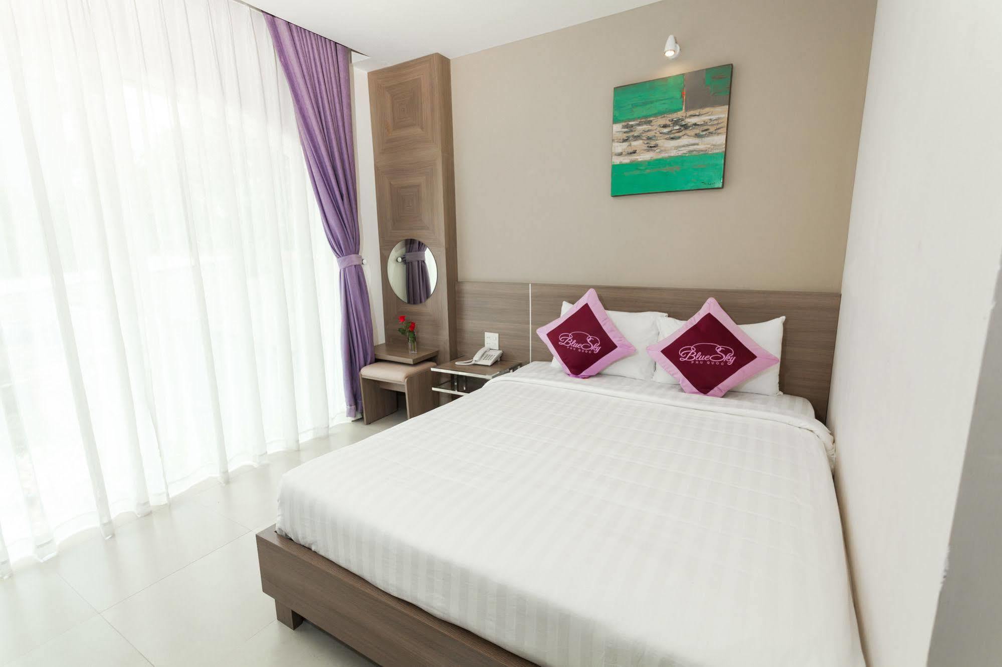 Blue Sky Phu Quoc Hotel Экстерьер фото